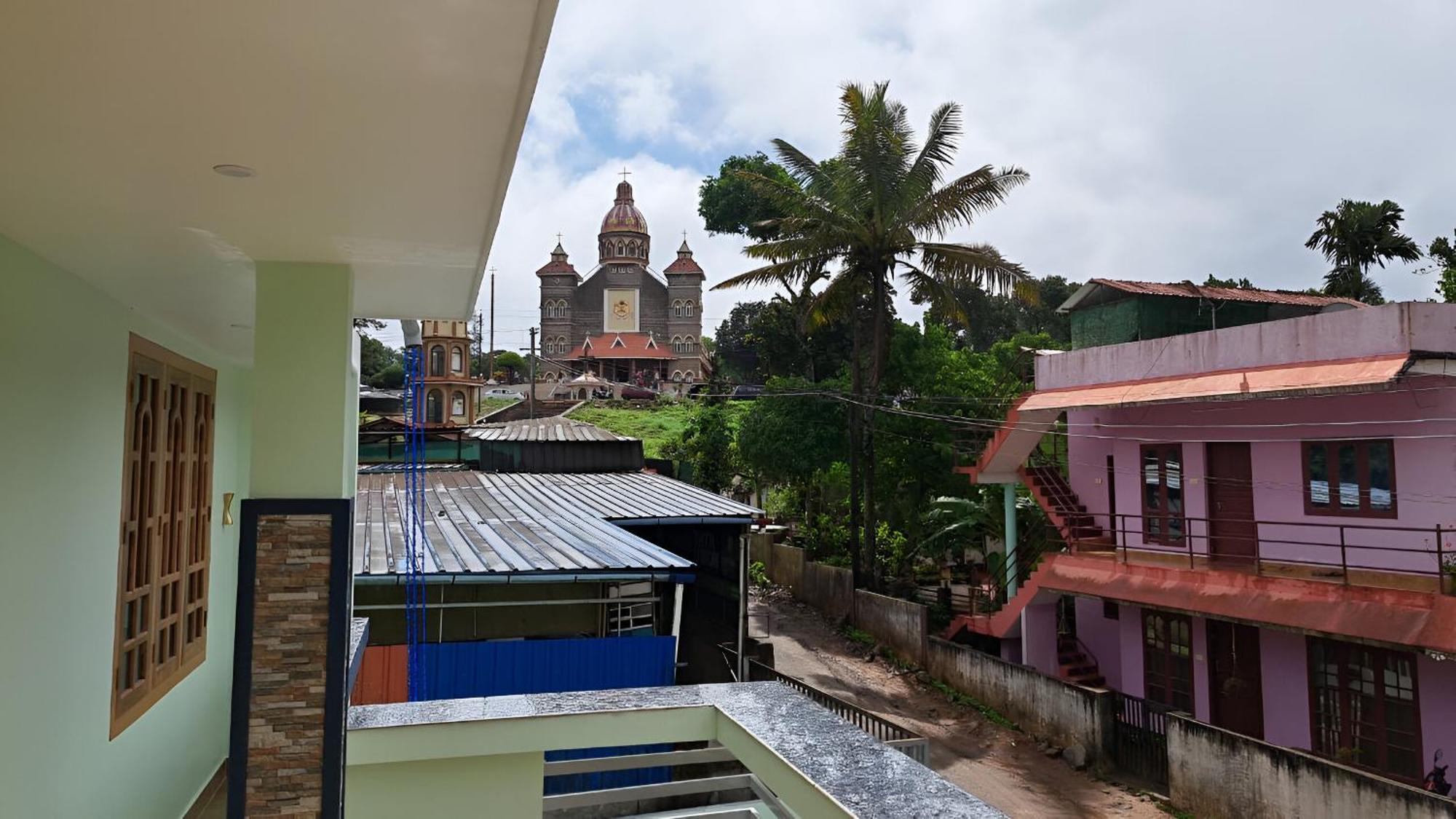 Woodland Vista Thekkady Villa Exterior photo